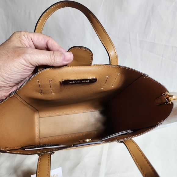 Michael Kors Vincent Small Tan Leather Tote Bag New With Tags And Packaging - Picture 9 of 14